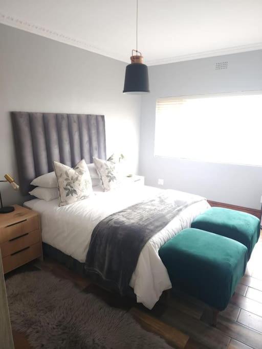 Cape Town, Sea Point, Beautiful 2 Bedroom Apartment @Tucked Away Екстер'єр фото
