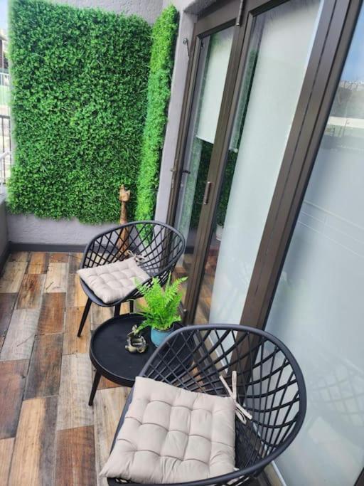 Cape Town, Sea Point, Beautiful 2 Bedroom Apartment @Tucked Away Екстер'єр фото